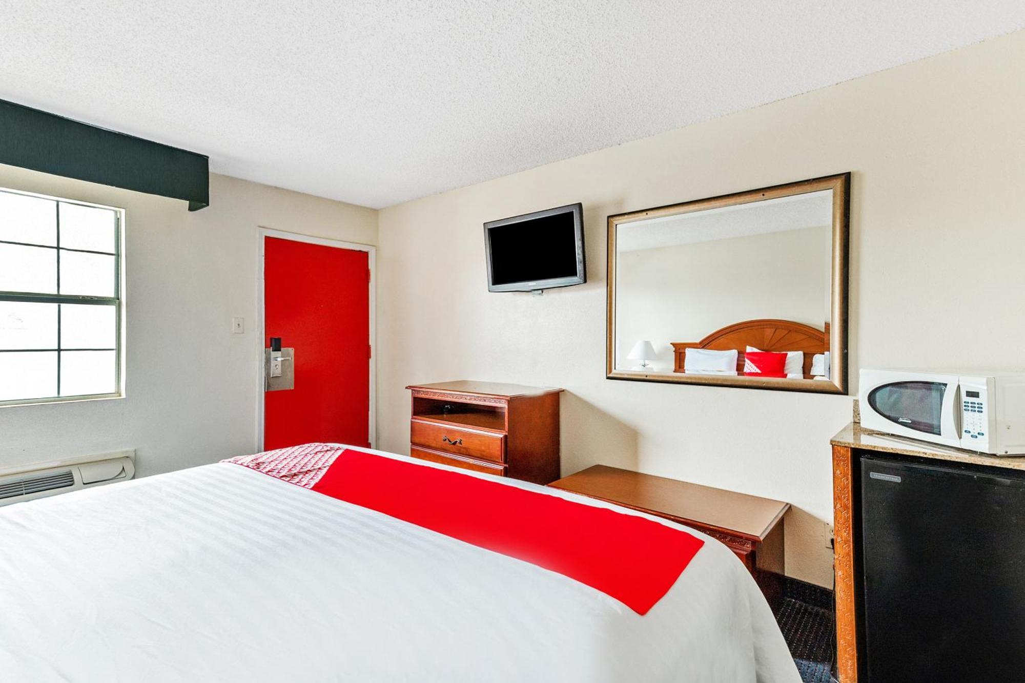 Oyo Hotel San Antonio Lackland Near Seaworld Εξωτερικό φωτογραφία